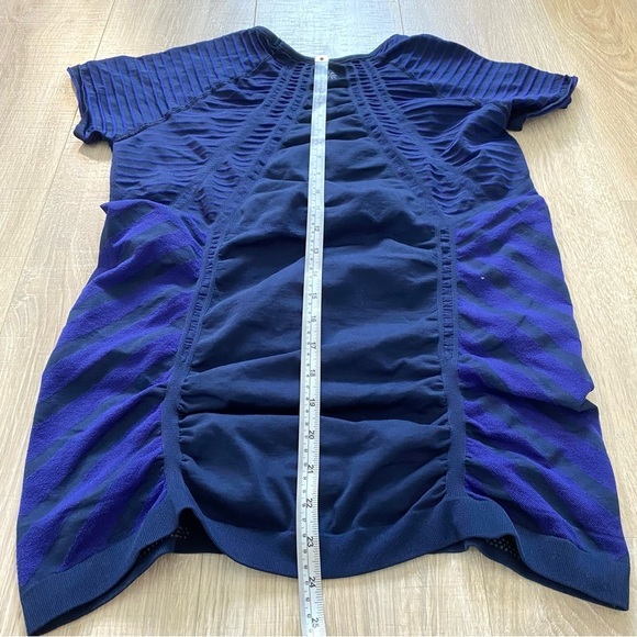Athleta Fast Track Ruched Tee Shirt Sz L - Picture 5 of 5